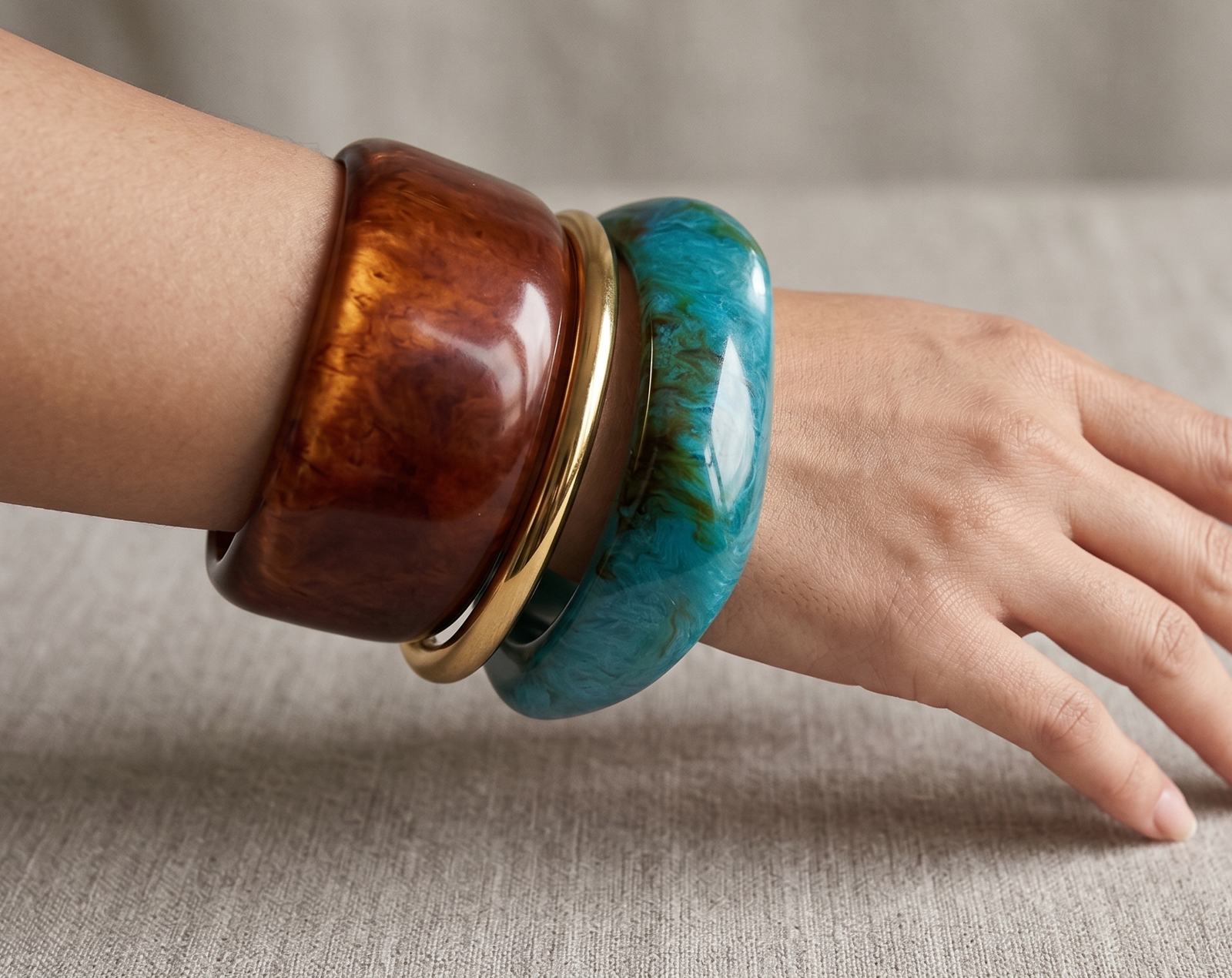 Laguna Beach Editorial Resin Bangle Set